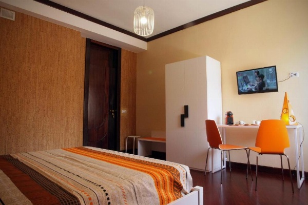 Clorinda's rooms image 17